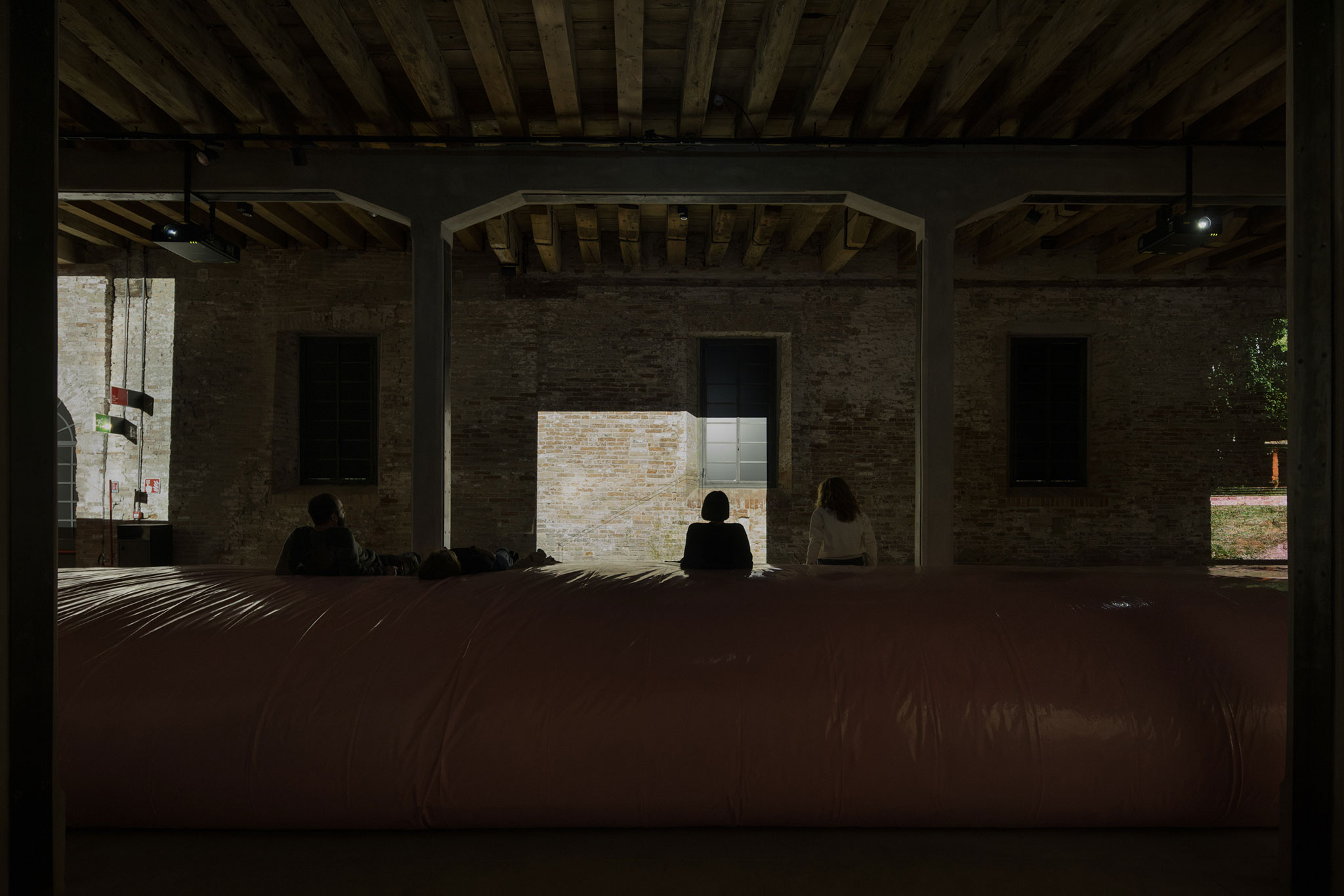 "Siestario" Argentine Pavilion at the 2025 Venice Biennale by Juan Manuel Pachué and Marco Zampieron. Photograph by Federico Cairoli.