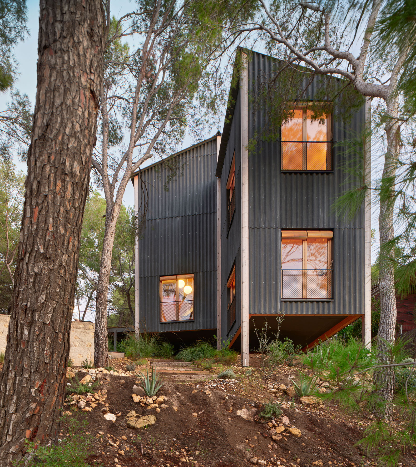 "Casa CLO" by Alventosa Morell Arquitectes. Photograph by José Hevia.