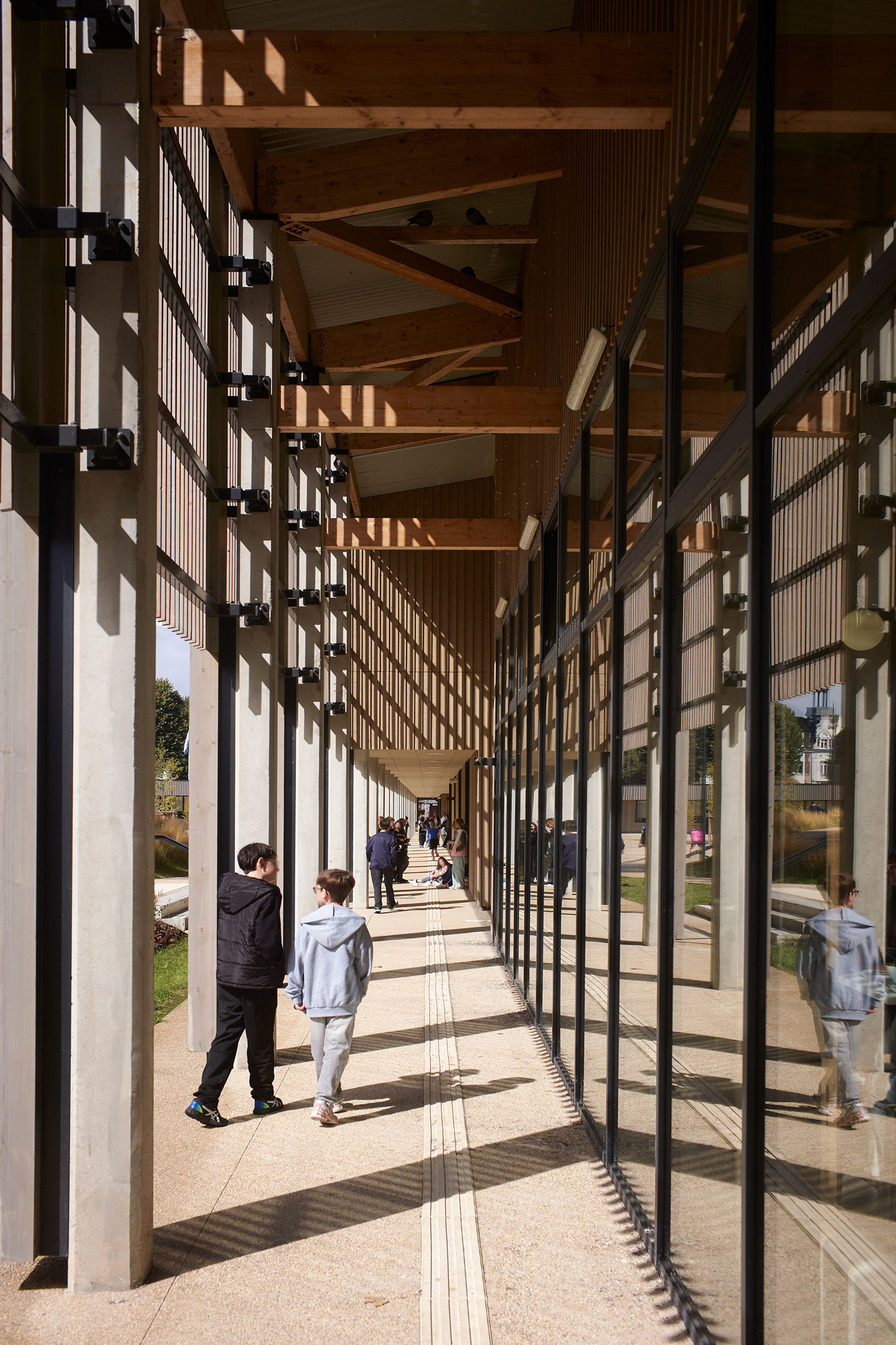 Robert Badinter Secondary School by Coldefy. Photograph by Julien Lanoo.