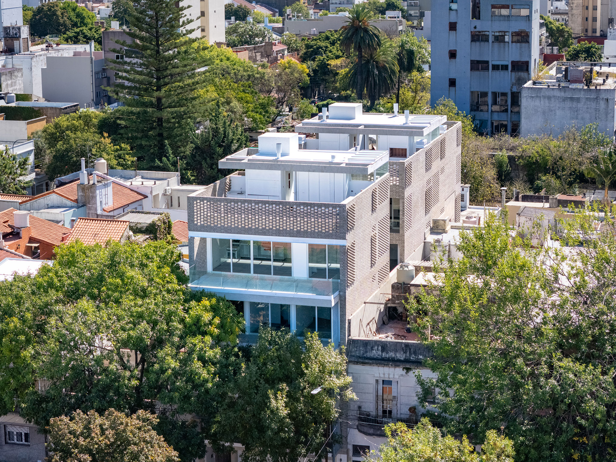 NÑZ 3949 by Estudio Arqtipo. Photograph by Israel Caire.