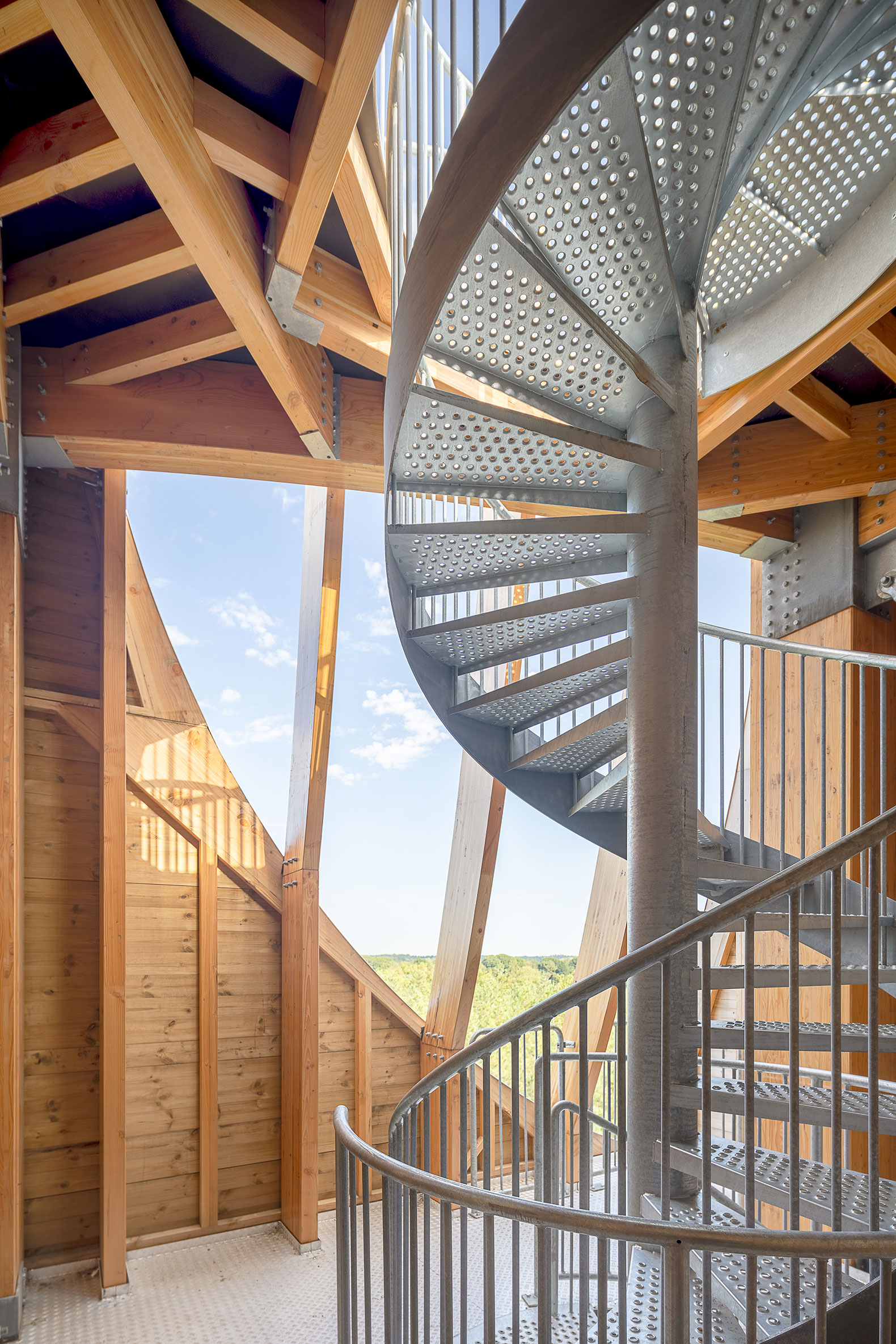 Watchtower Einderheide by NEXT architects. Photograph by Karl Banski.