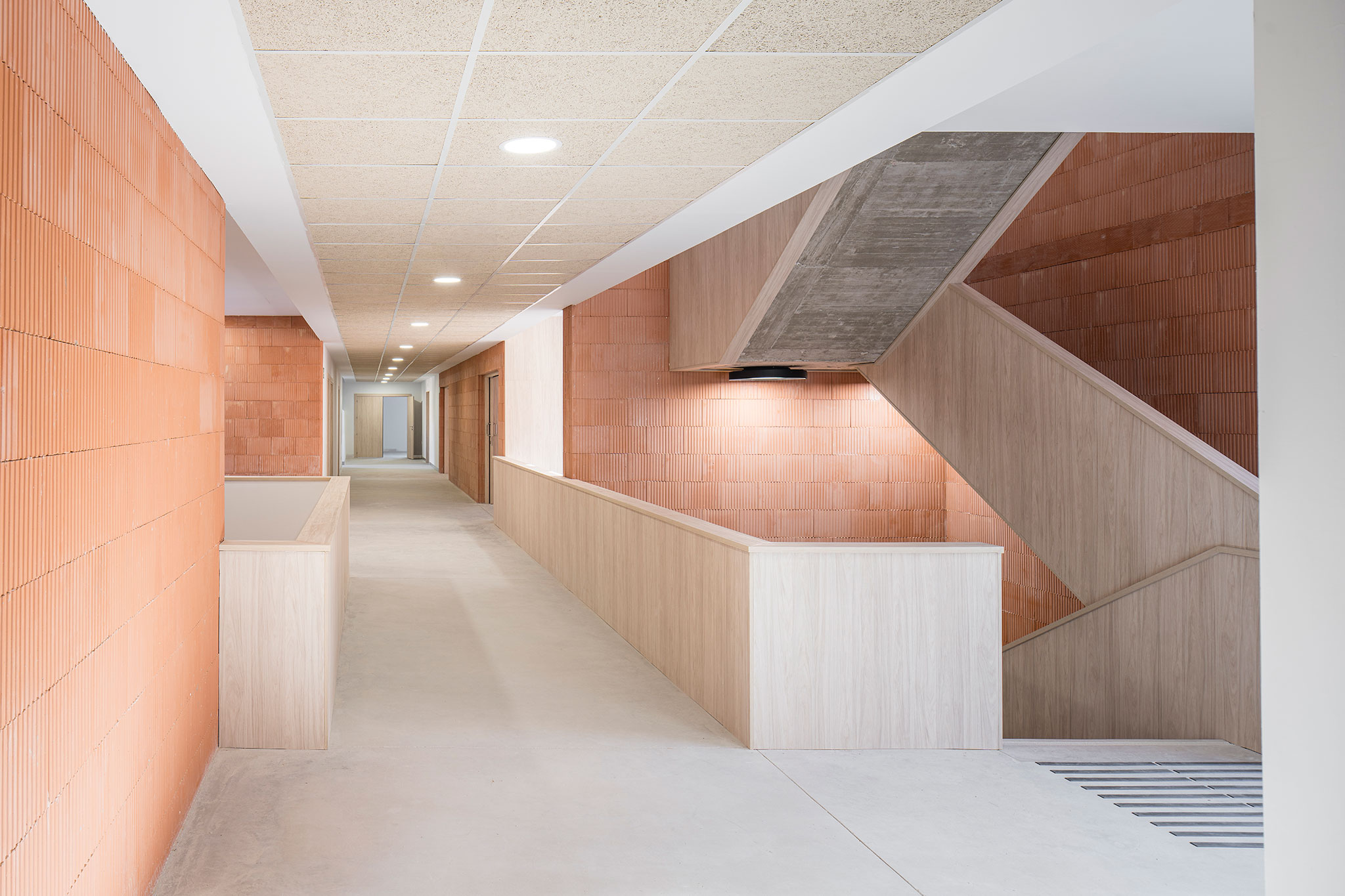 Socio Cultural Centre "El Ensanche" by Parra Arquitectos + INCOSA. Photography by Imagen Subliminal.