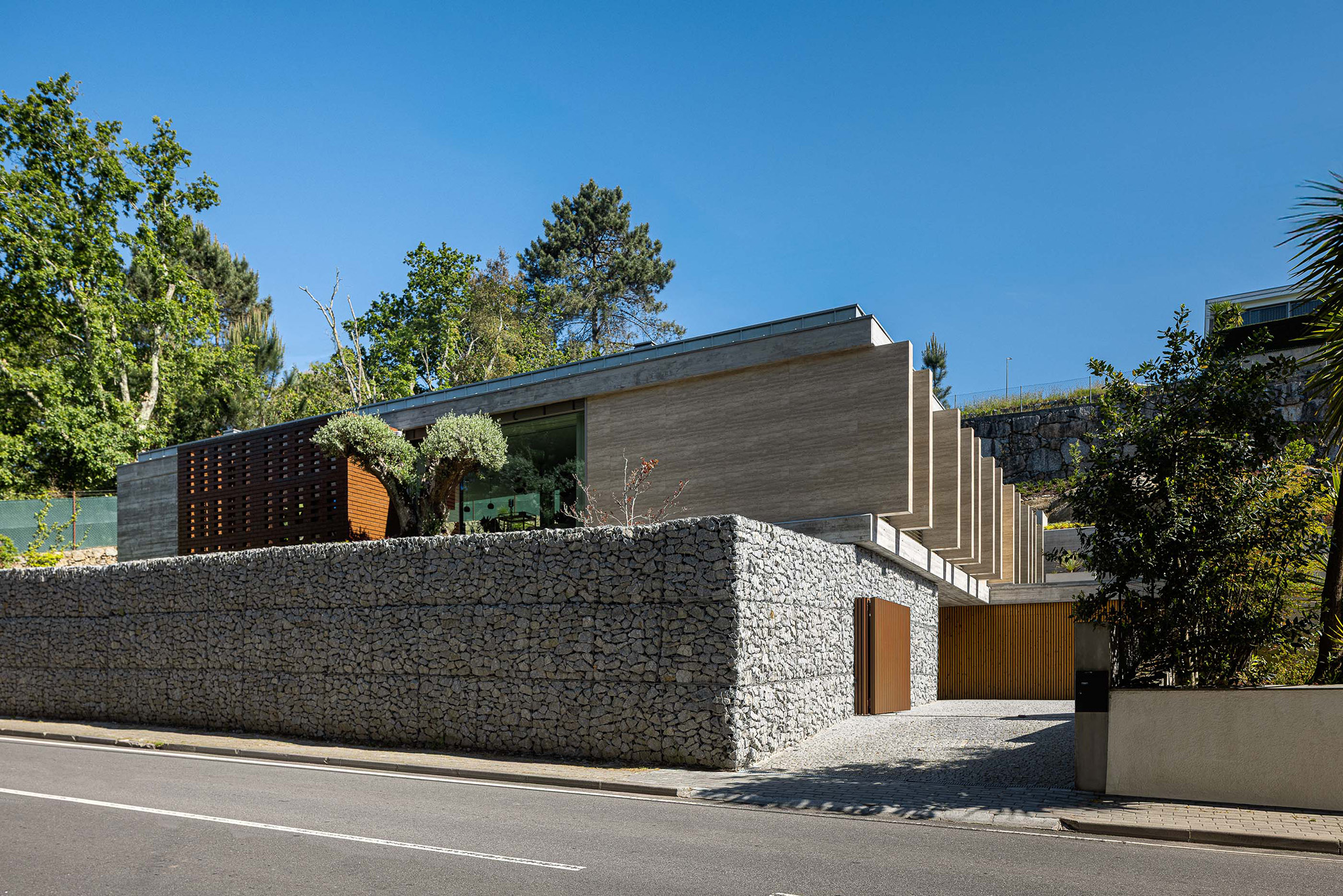 Habitação CL por Artequitectos. Fotografía por Ivo Tavares Studio.