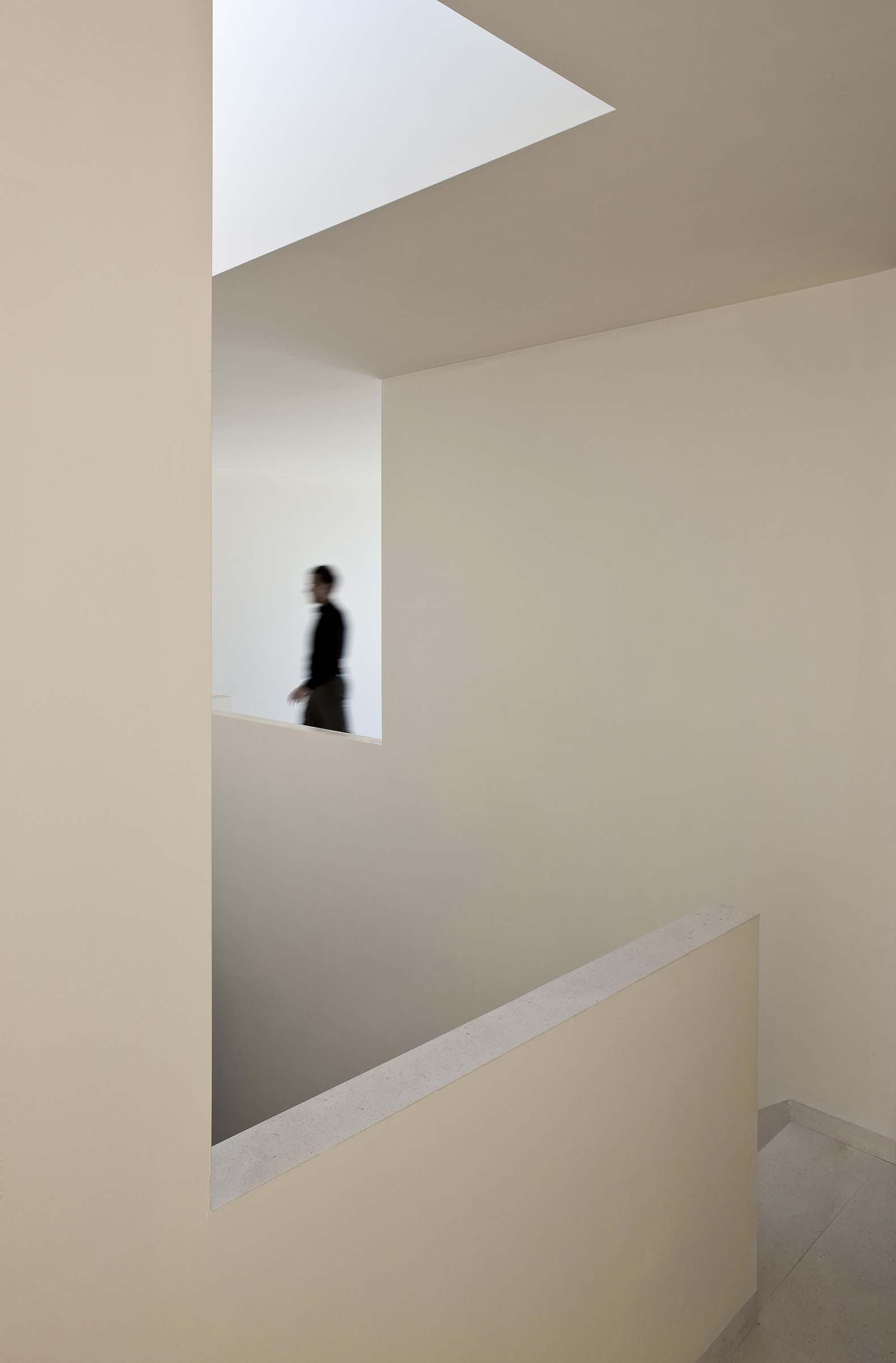 House on a castle’s hillside by Fran Silvestre Arquitectos. Photograph by Fernando Alda.