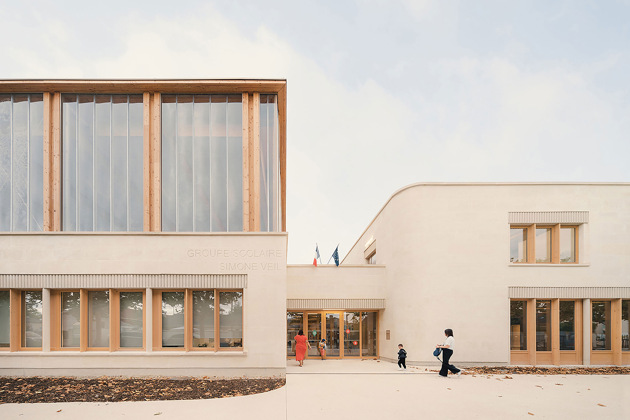 Simone Veil School Complex by Gaëtan Le Penhuel Architectes & Associés. Photograph by Vladimir de Mollerat du Jeu. 