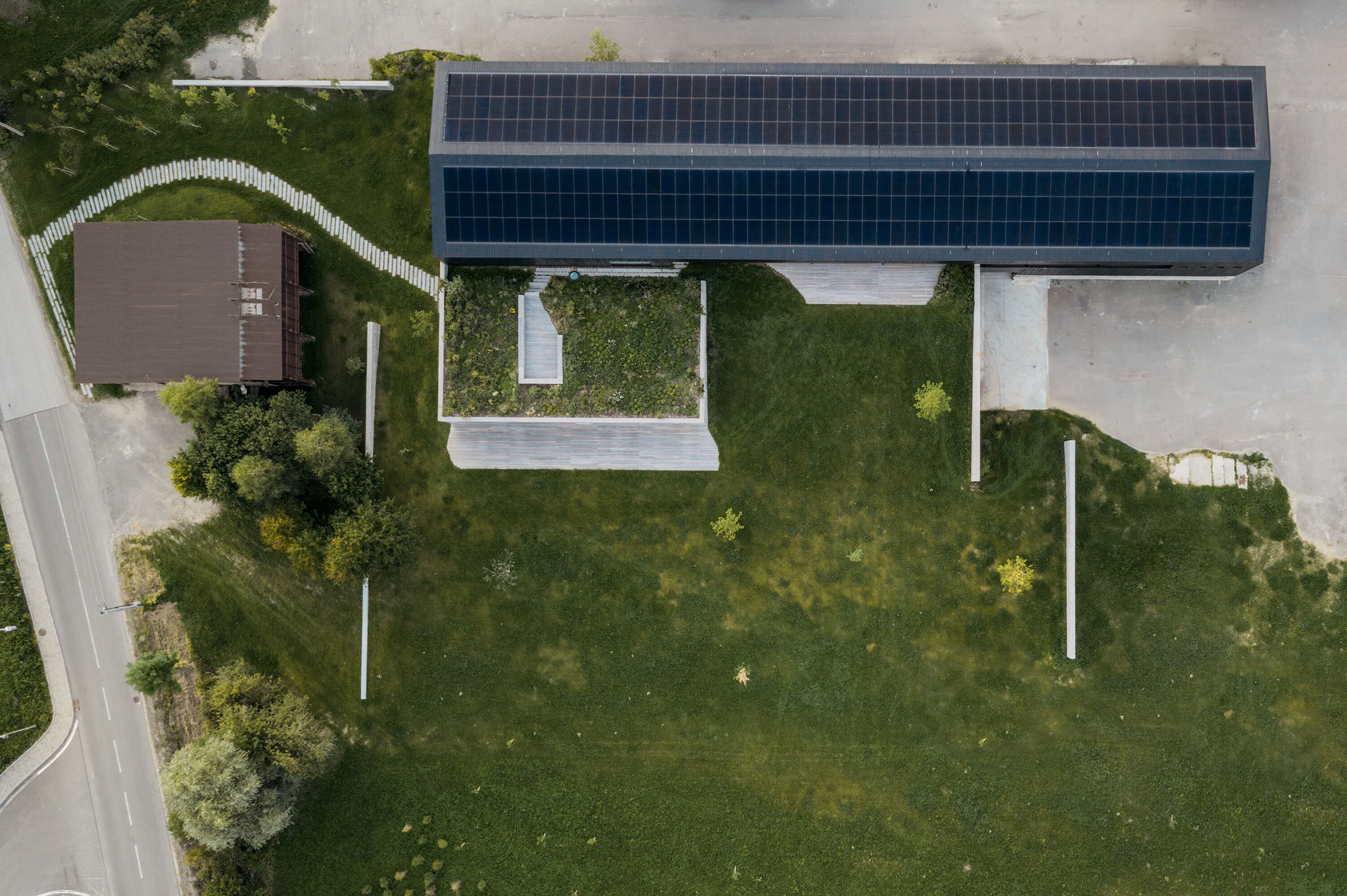 Janošík Headquarters and Showroom by Jakub Janošík. Photograph by Filip Beránek.