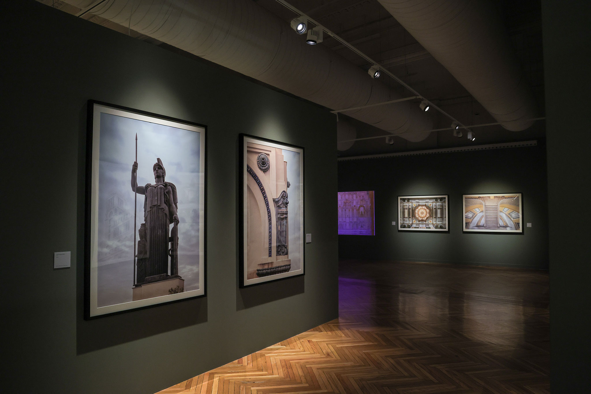 «La Casa de las Artes. Abierta desde 1926». Exposición en El Círculo de Bellas Artes. Fotografía por Miguel Balbuena.