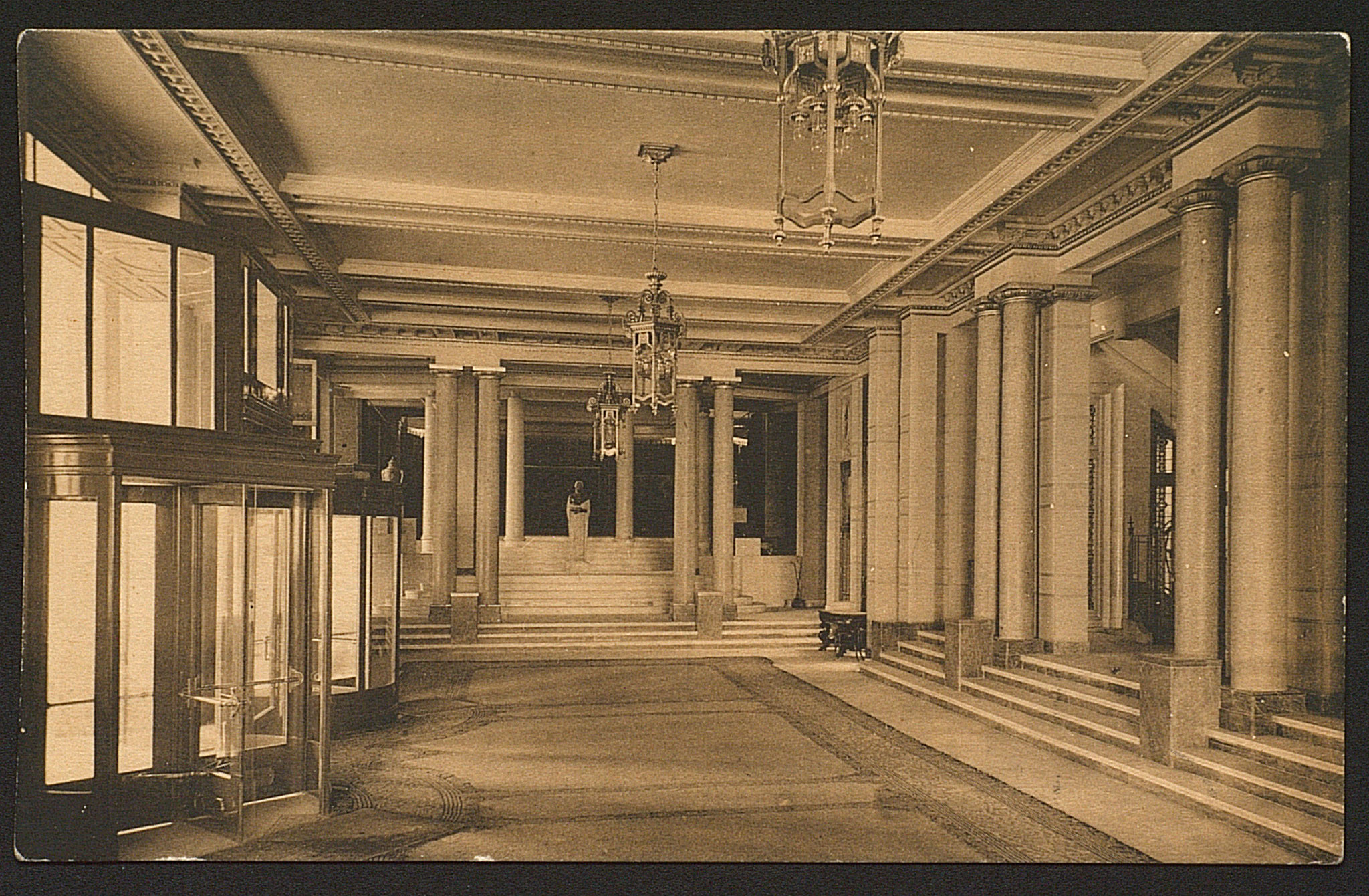 Imágenes postales del Círculo de Bellas Artes. Fototipia Hauser y Menet. Colección de tarjetas postales originales de época c.1927. Archivo del Círculo de Bellas Artes. 