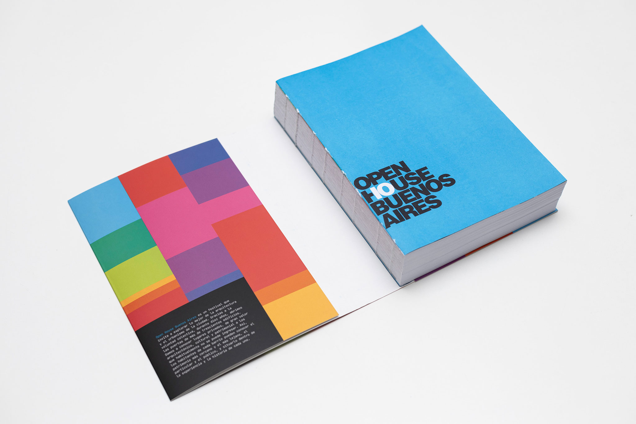 Inside the book. Open House Buenos Aires 10 Years. Courtesy by Cohabitar Urbano.