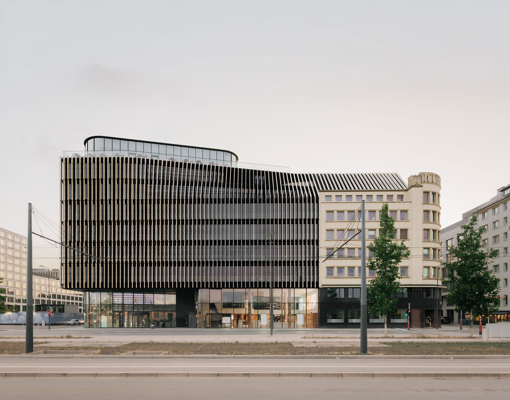 «Post Headquarters - Helix» por Metaform. Fotografía por Simon Menges y Nino Tugushi.