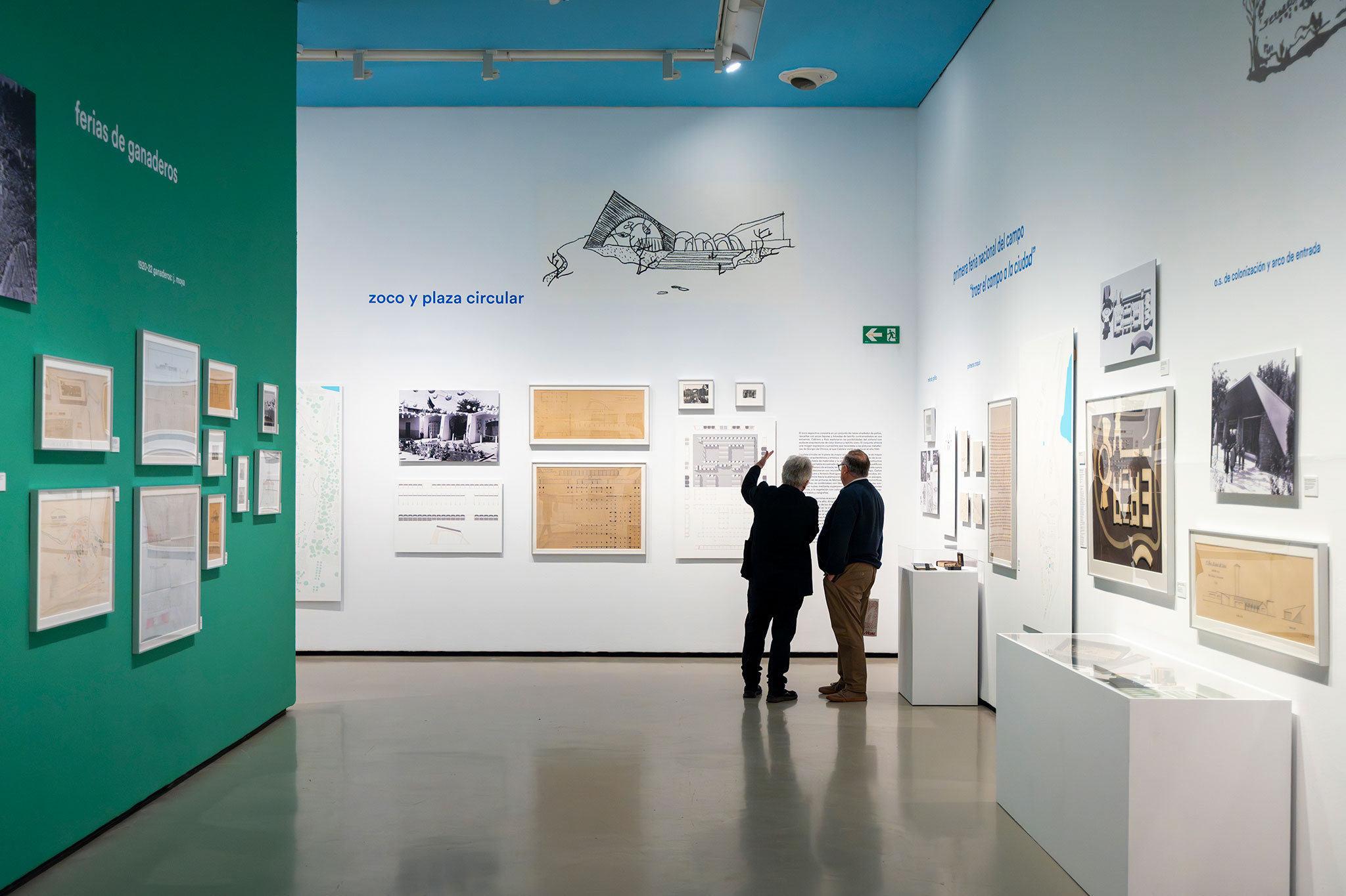 Exhibition hall view of the Country Fairs. Landscapes and modern architecture at the Casa de Campo. Photograph by Julio César González.