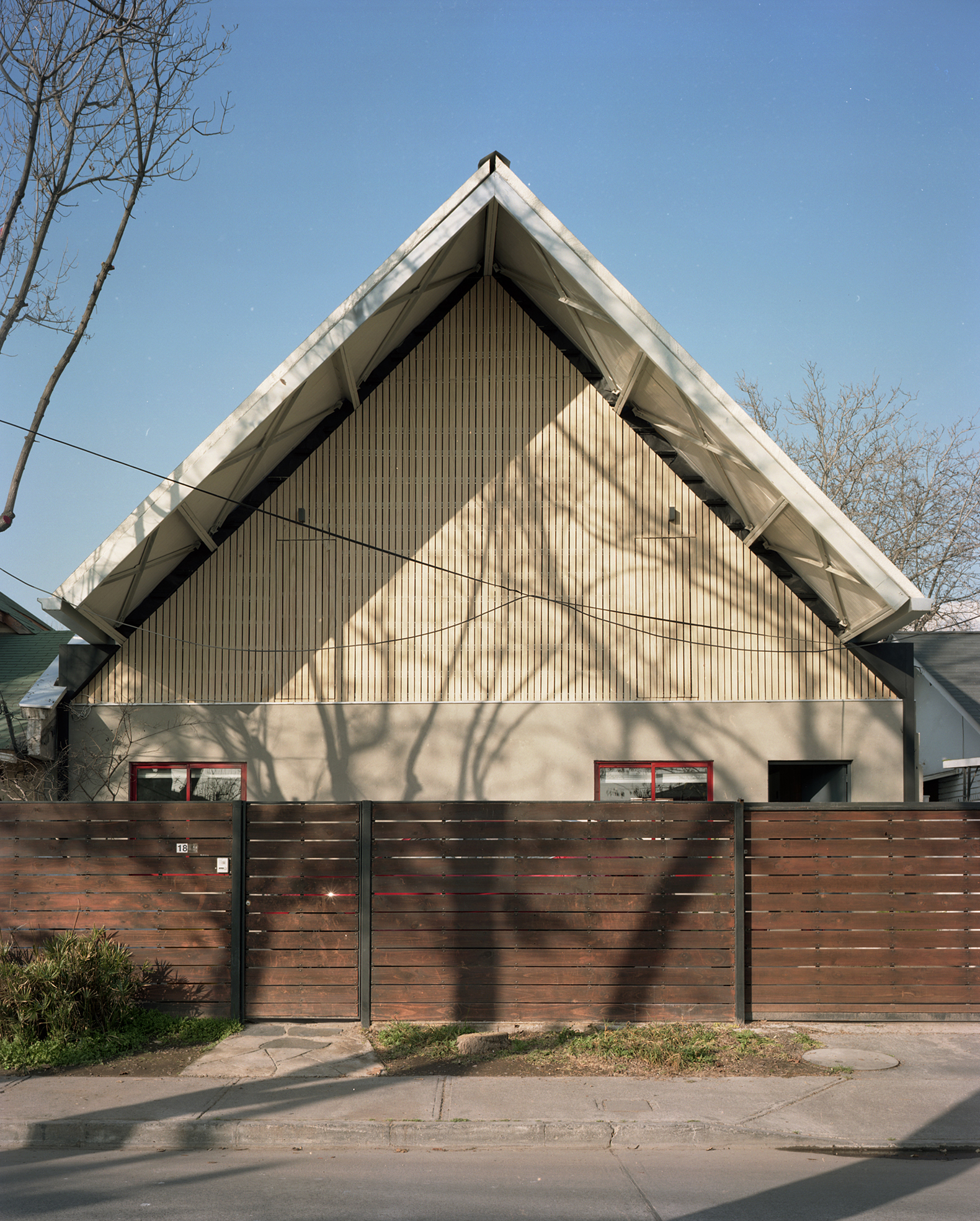 ZA House by Rodrigo Valenzuela Jerez. Photograph by Macarena Alvarez. 