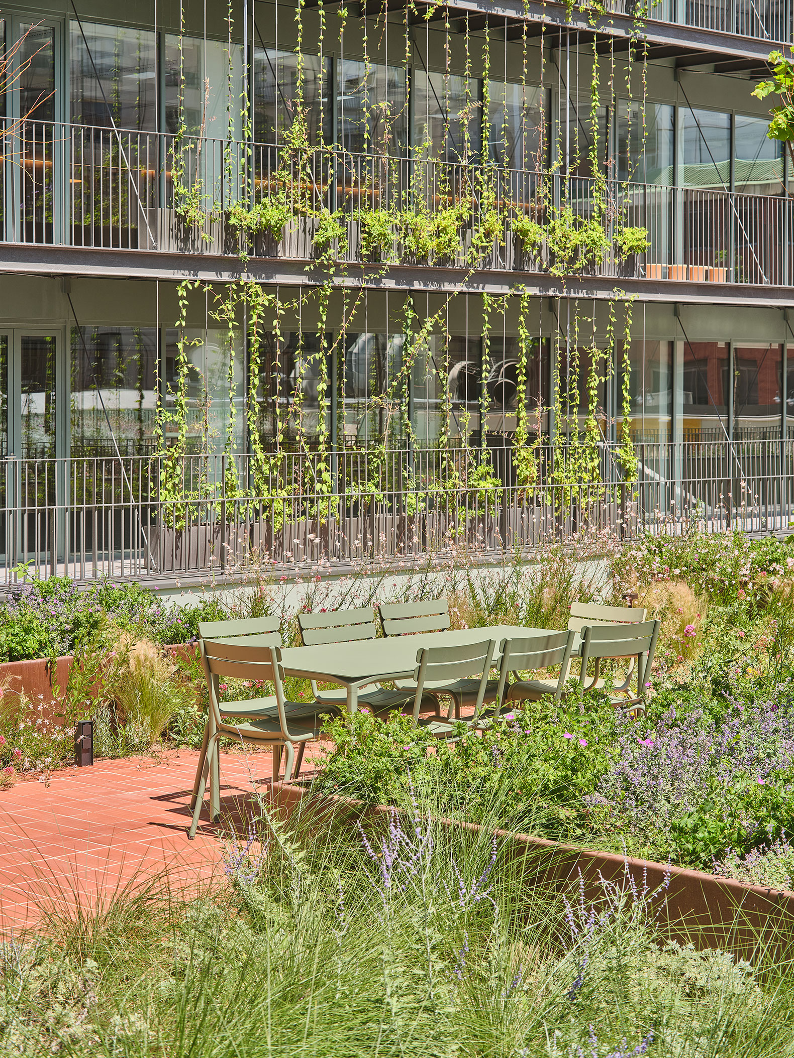 Reforma del edificio Aribau195 por scob. Fotografía por Adrià Goula.