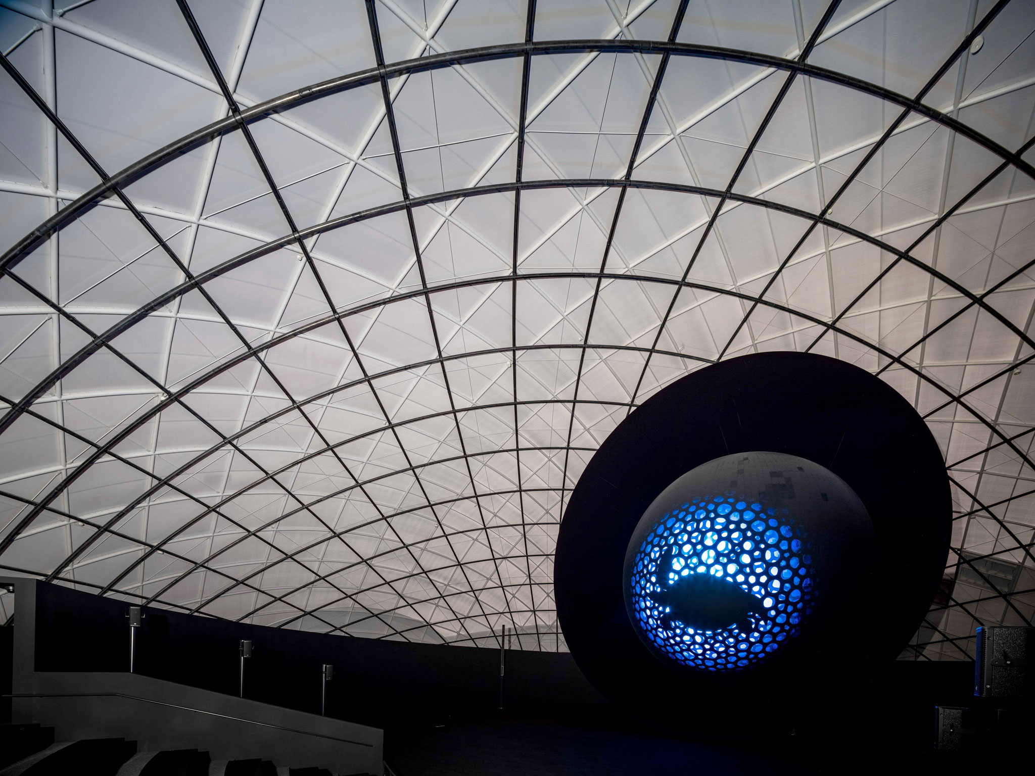 Blue Ocean Dome pavilion by Shigeru Ban. Photograph by Hiroyuki Hirai