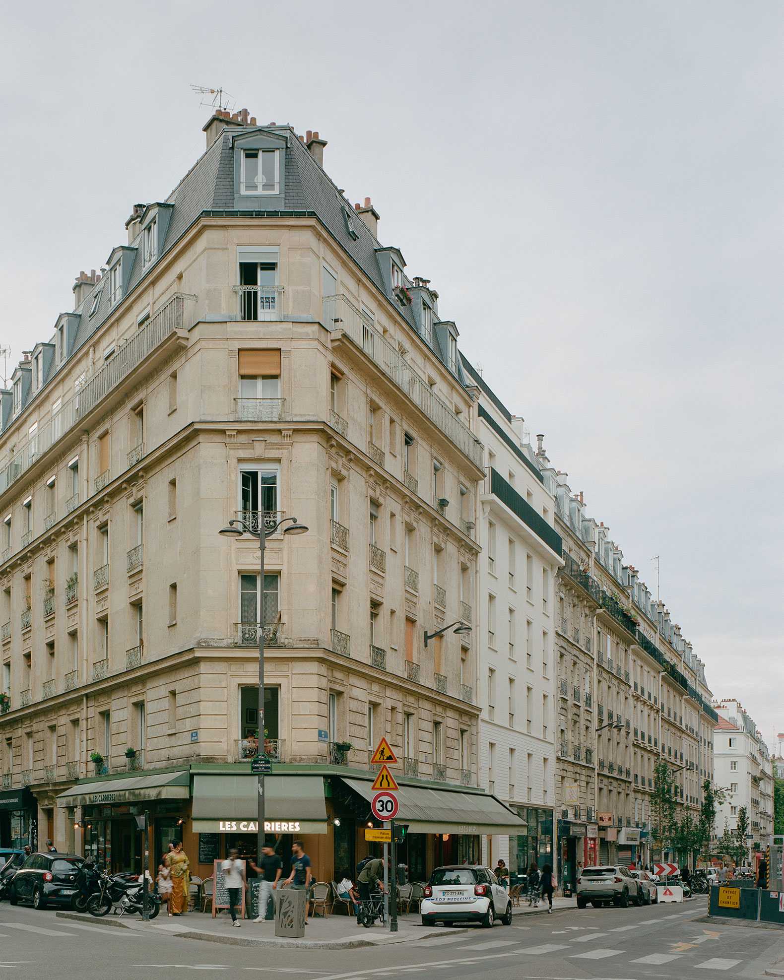 Emmaüs Clignancourt by SOA Architectes. Photography by Charles Bouchaib.