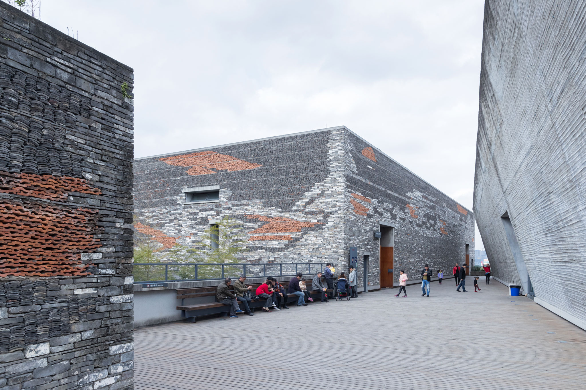 Amatuer Architecture Studio, Detalle, Museo de Historia de Ningbo, 2008. Fotografía por Iwan Baan.