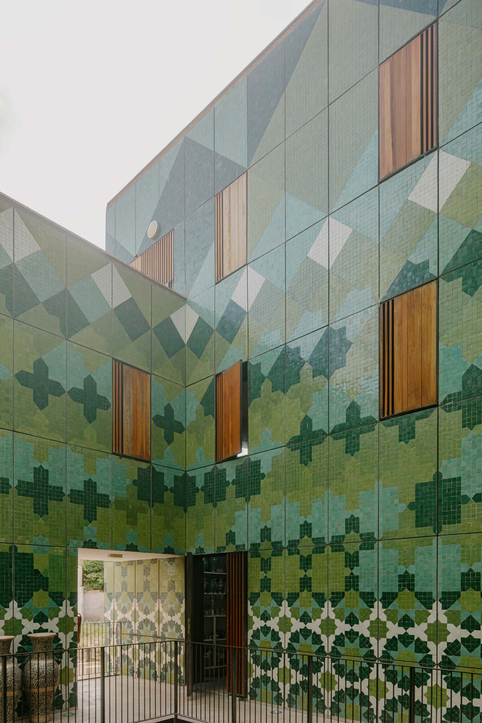 Renovation of the Place Lalla Yeddouna by Yassir Khalil Studio / Mossessian Architecture. Photograph by Amine Houari