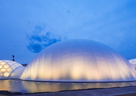 Blue Ocean Dome pavilion by Shigeru Ban. Photograph by Hiroyuki Hirai Blue Ocean Dome pavilion by Shigeru Ban. Photograph by Hiroyuki Hirai