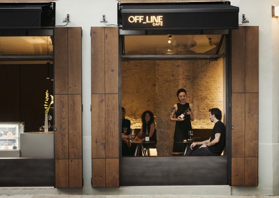 OFF LINE Specialty Coffee by Ramón Esteve Estudio. Photograph by Alfonso Calza