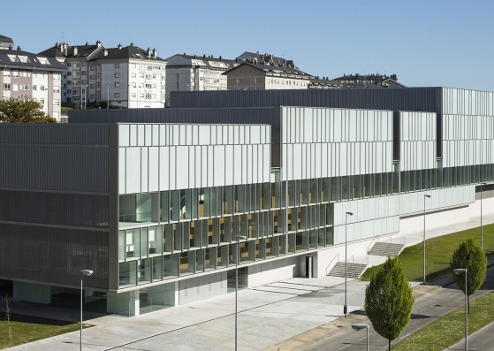 Lugo Auditorium by Paredes Pedrosa. Photograph by Fernando Alda