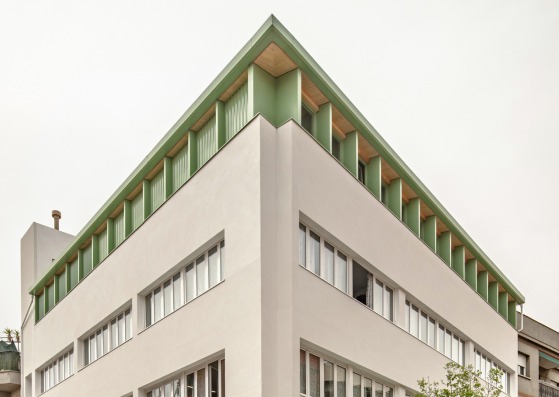 Santa Eulàlia School by SAU Taller d´Arquitectura. Photograph by Andrés Flajszer