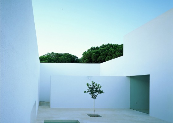 Gaspar House by Alberto Campo Baeza. Photograph by Hisao Suzuki