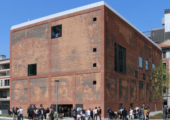 Vista exterior de la Casa de la Memoria de Milán por Baukuh. Fotografía © José Juan Barba