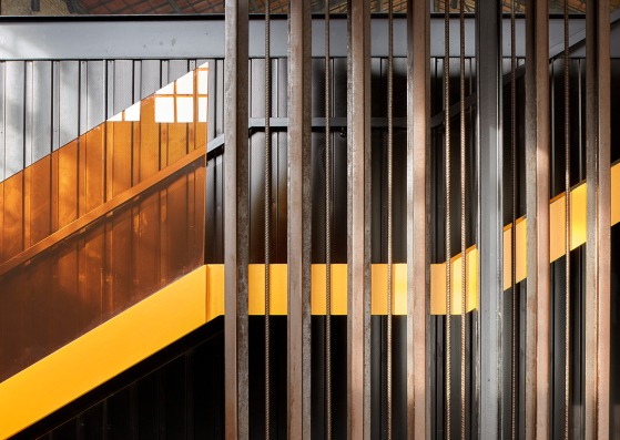 Adaptación de la Nave 3 del Parque Central de Valencia por Contell-Martínez Arquitectos. Fotografía por Mariela Apollonio