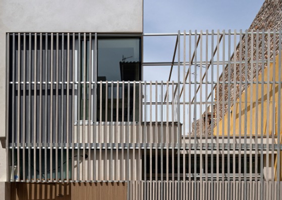 Townhouse in Vila Real by Juan Marco Marco. Photograph by Diego Opazo