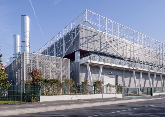 Syctom Sorting Center by Le Dévéhat Vuarnesson Architectes. Photograph by Guillaume Guerin