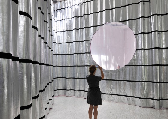 Re-set, New wings for architecture. Photography by Rob 't Hart. Courtesy of Inside-Outside