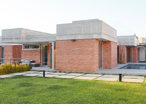 Casa Margarita por Sebastian Arquitectos. Fotografía por Iñaki Bergera