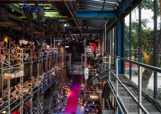 Teatro Oficina por Lina Bo Bardi y Edson Elito. Fotografía por Nelson Kon