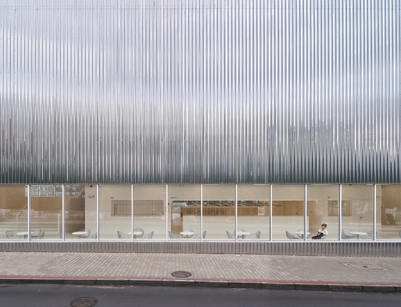 Extension of the State Music School with a concert hall by SLAS Architekci. Photograph by Jakub Certowicz