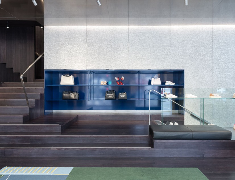 MKR Campana Store by Guillermo Vázquez Consuegra. Photograph by Fernando Alda