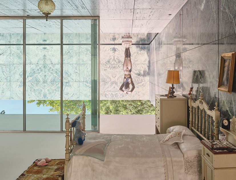 La Padrina y las pertenencias de la domesticidad por Xevi Bayona. Fotografía por Adrià Goula