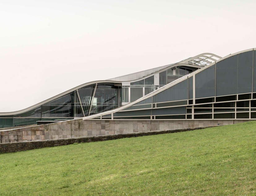 Fontán, edificio del año 2022 por Andrés Perea, Elena Suárez, Rafael Torrelo. Fotografía por Ana Amado