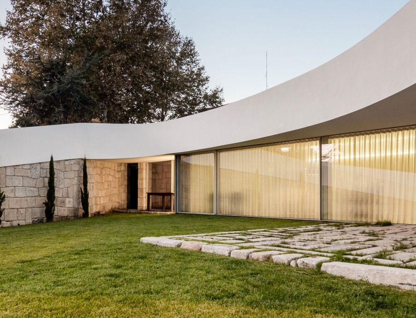 CASA ED&JO by José Carlos Nunes de Oliveira. Photograph © João Morgado