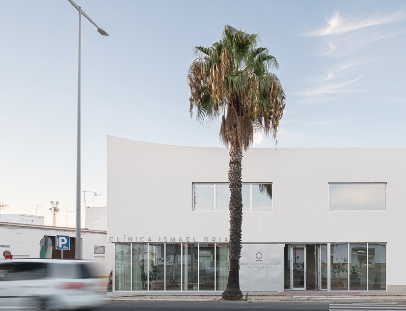 Ismael Oria Clinic by mar.macias.atelier. Photograph by JuanCa Lagares