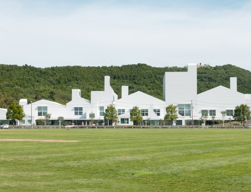 Maruhon MakiArt Terrace - Centro Cultural Ishinomaki por Sou Fujimoto. Fotografía por Masaki Iwata / Sou Fuimoto Architects