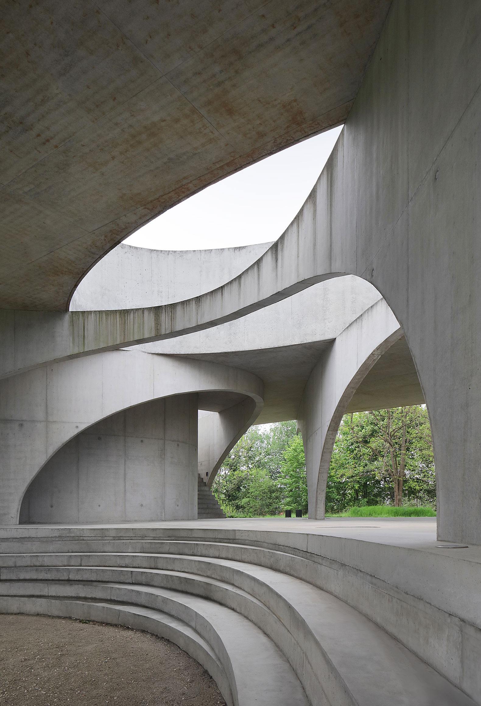 Parque Cultural Cosmopolita «La Biomista» por Van Belle & Medina. Fotografía por Filip Dujardin Parque Cultural Cosmopolita «La Biomista» por Van Belle & Medina. Fotografía por Filip Dujardin
