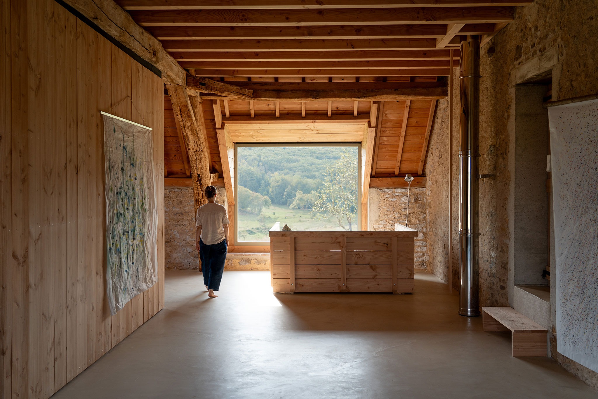 La Grange por Le Dévéhat Vuarnesson Architectes. Fotografía por Philippe Thibault. La Grange por Le Dévéhat Vuarnesson Architectes. Fotografía por Philippe Thibault.