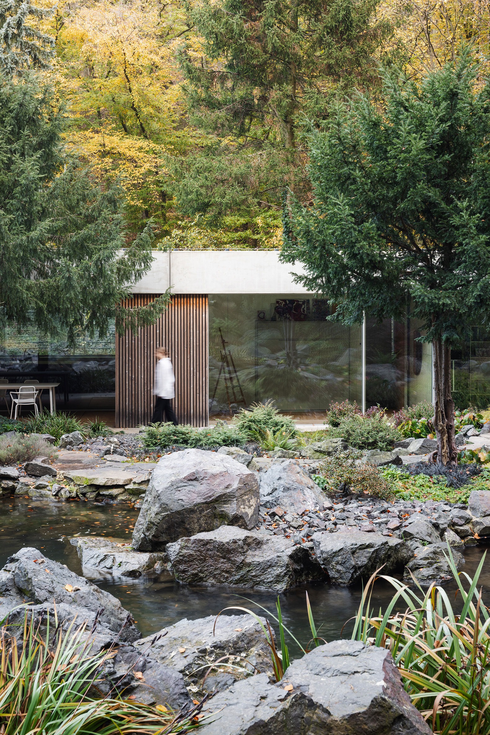 Banánka house by Paulíny Hovorka Architects. Photograph by Matej Hakár. Banánka house by Paulíny Hovorka Architects. Photograph by Matej Hakár.