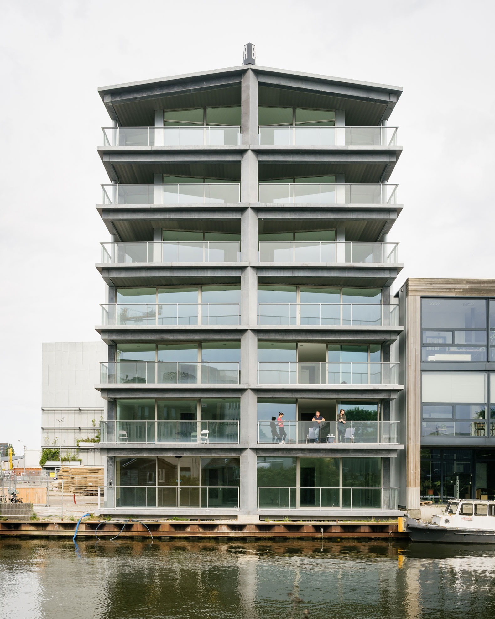 Tolhuiskade residential building by Civic Architects. Photograph by Stijn Bollaert.