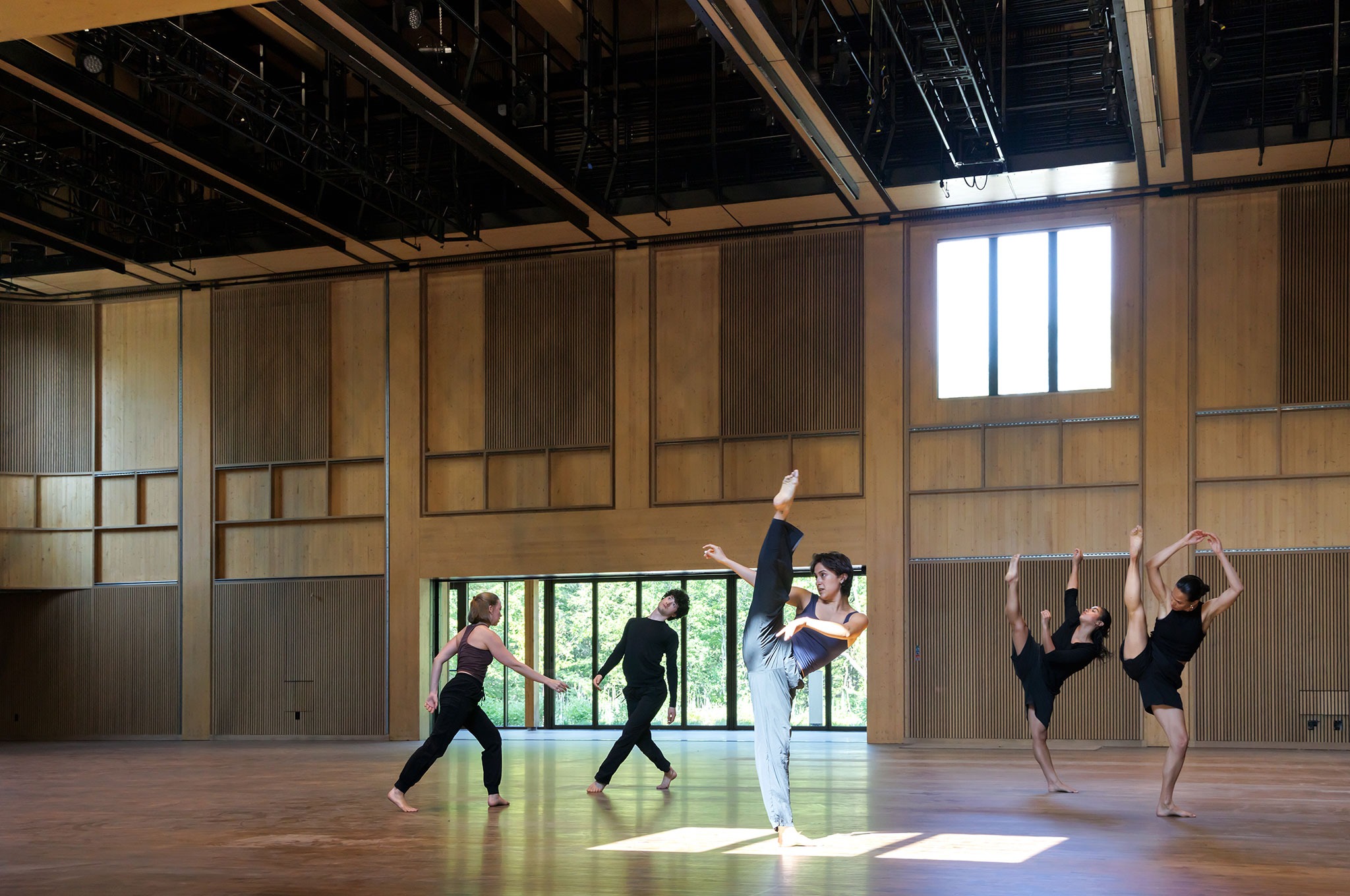 Doris Duke Theatre by Mecanoo. Photograph by Iwan Baan, Courtesy by Jacob's Pillow.