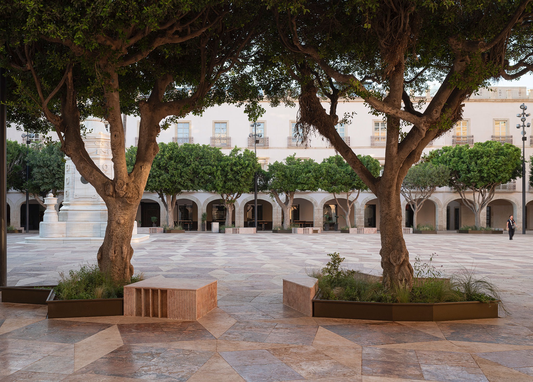 Constitution Square Urban Development Project in Almería by Ordaz Estudio de Arquitectura. Photography by Fernando Alda. Constitution Square Urban Development Project in Almería by Ordaz Estudio de Arquitectura. Photography by Fernando Alda.