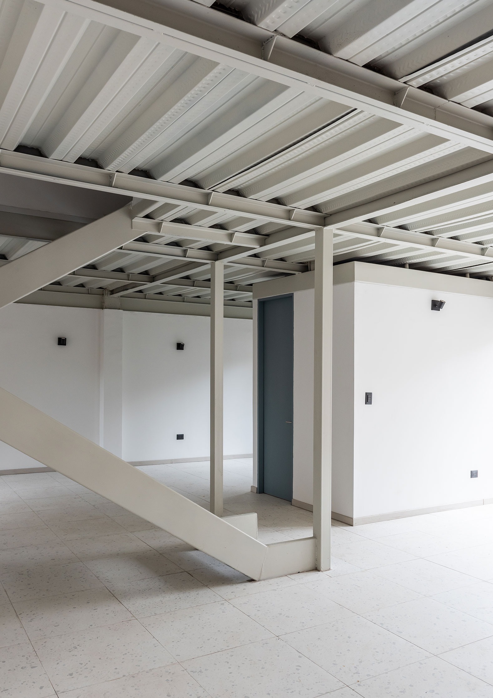 Casa ZA por Rodrigo Valenzuela Jerez. Fotografía por Macarena Alvarez. 