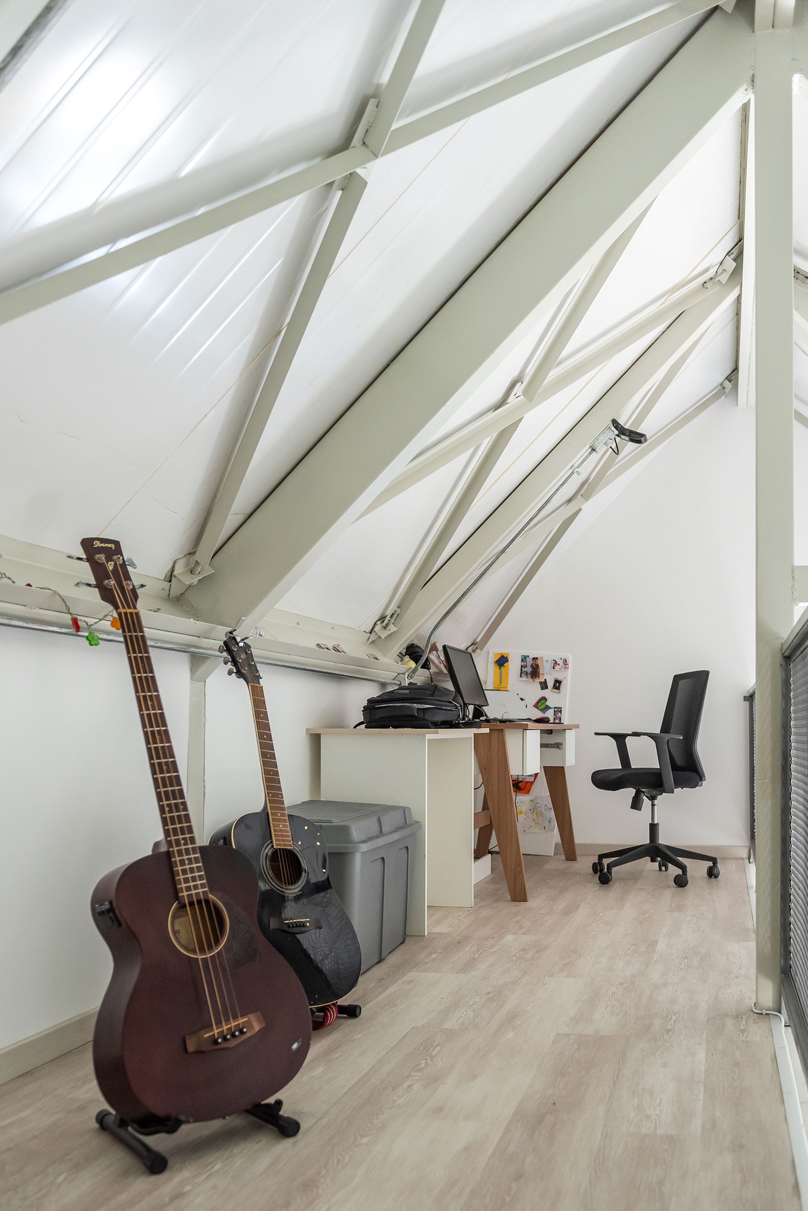 Casa ZA por Rodrigo Valenzuela Jerez. Fotografía por Macarena Alvarez. 