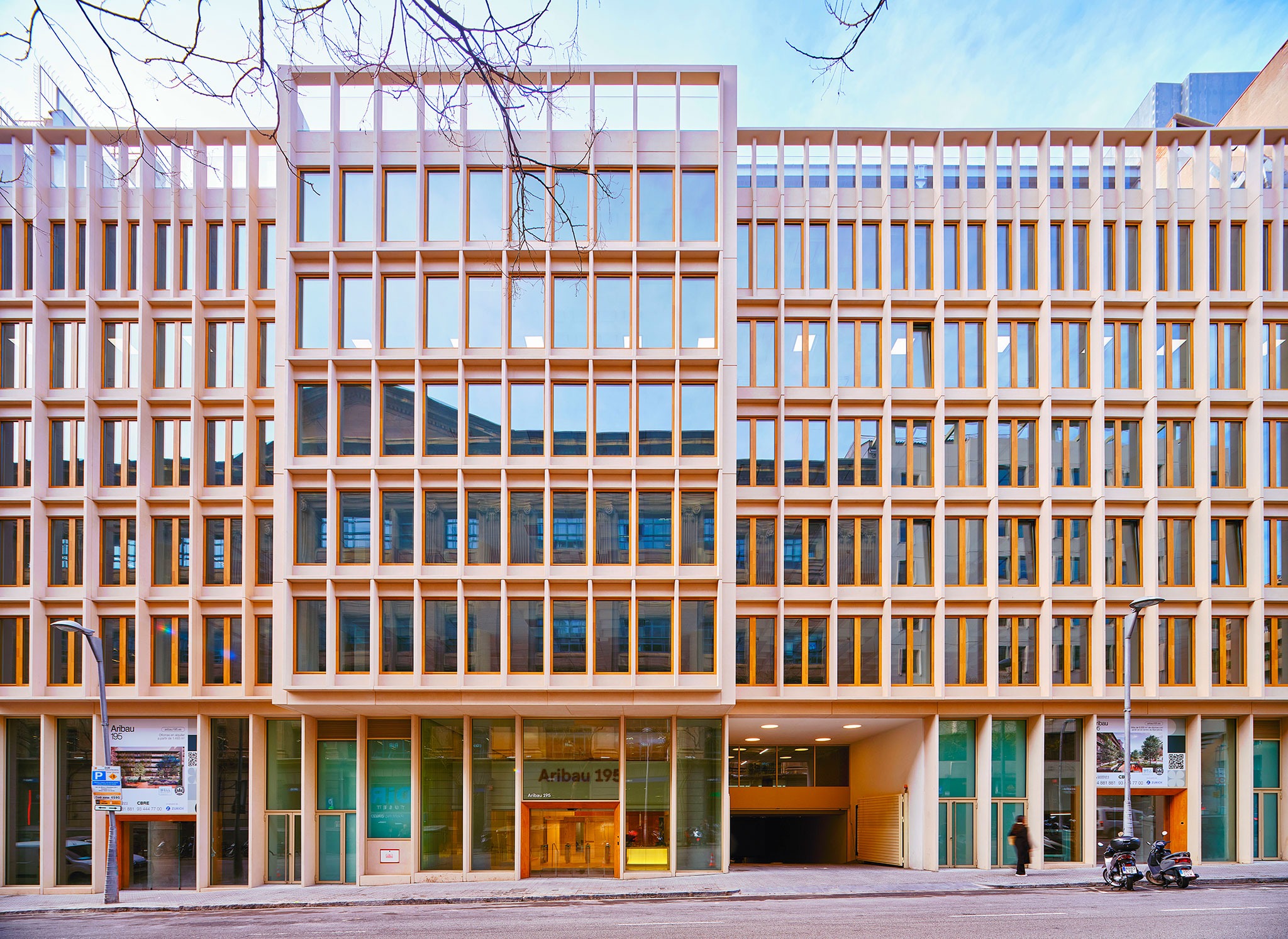 Renovation of the Aribau195 building by scob. Photograph by Adrià Goula.