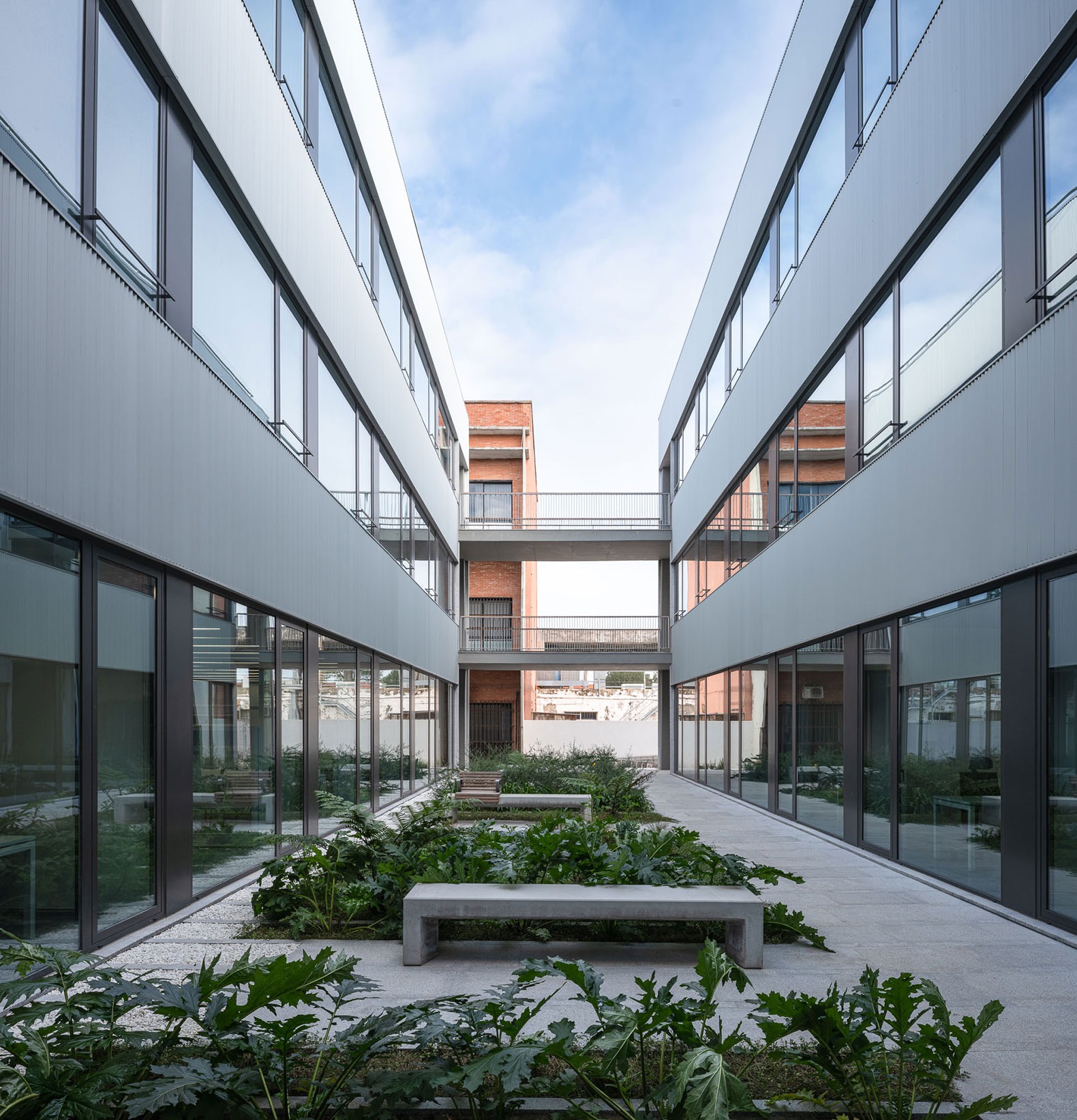   Ampliación y reforma de la ETSIA de la Universidad de Sevilla por Estudio Carbajal. Fotografía por Fernando Alda. 